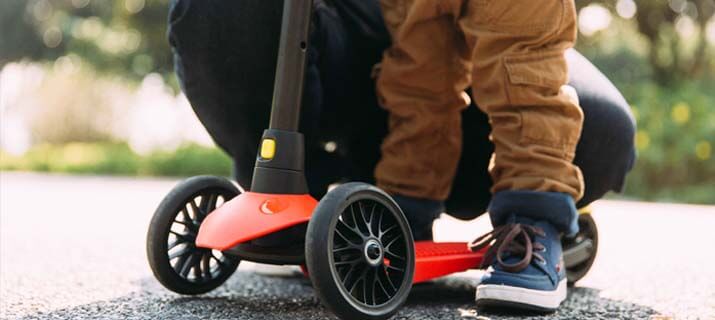xe trượt scooter cho bé 2 tuổi